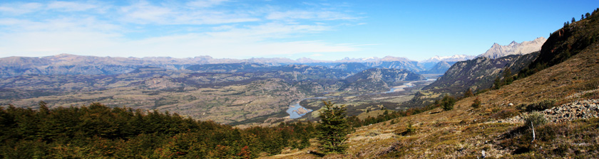 Panorama unterhalb des Cerro Castillo in die Ebene.
